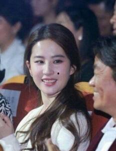 王宝强爆料刘亦菲视频播放,真相背后引热议  第2张